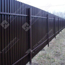 Заборы из профнастила